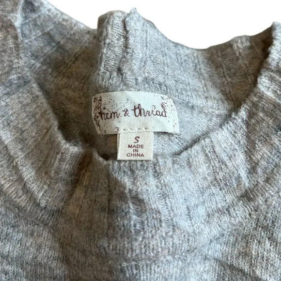 Hem & Thread Oatmeal Beige Side Snap Sweater S - Picture 4 of 4